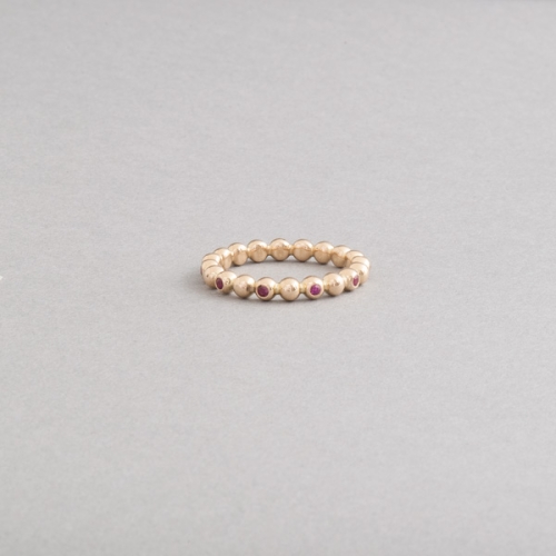 Ring aus 18 Karat Gold mit Rubinen, Botho Nickel Schmuck Juwelier, Goldschmiede, Gemmologe und Diamantgutachter
