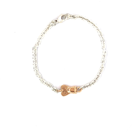 Armband aus Silber mit Botho Nickel Fliege aus 18 Karat Roségold, Botho Nickel Schmuck Hamburg, Juwelier und Goldschmiede