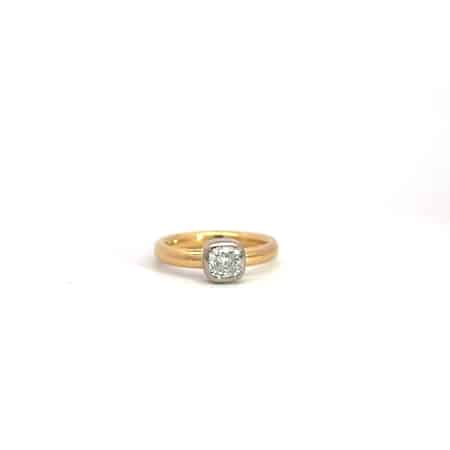 Ring aus 18 Karat Gelbgold mit Diamant im Cushion Cut, Botho Nickel Schmuck Juwelier und Goldschmiede