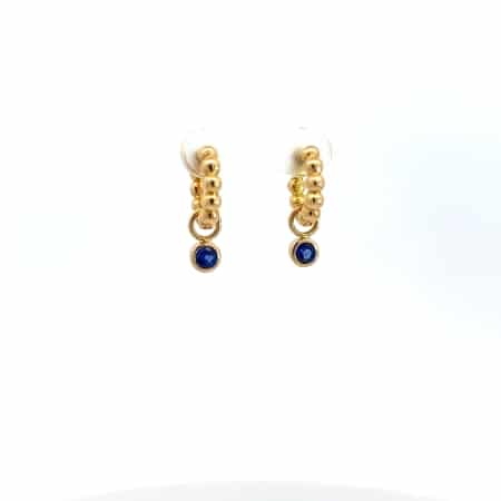 Kreolen aus 18 Karat Gelbgold mit Saphir, Botho Nickel Schmuck Hamburg, Juwelier und Goldschmiede