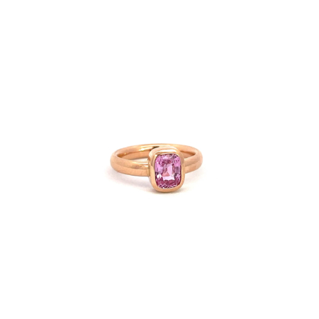 Ring aus 18 Karat Roségold mit pinkem Saphir, Botho Nickel Schmuck Hamburg Juwelier und Goldschmiede