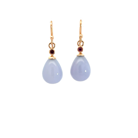 Ohrringe aus 18 Karat Gelbgold mit Chalcedon und Rhodolith, Botho Nickel Schmuck Hamburg Juwelier und Goldschmiede