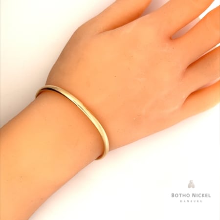 Armreif aus 14 Karat Gold oval 4 x 2.6 mm, Botho Nickel Schmuck