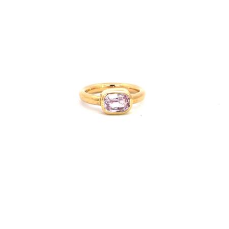 Ring aus 18 Karat Gold mit Saphir Cushion, Botho Nickel Schmuck Hamburg Juwelier und Golschmiede